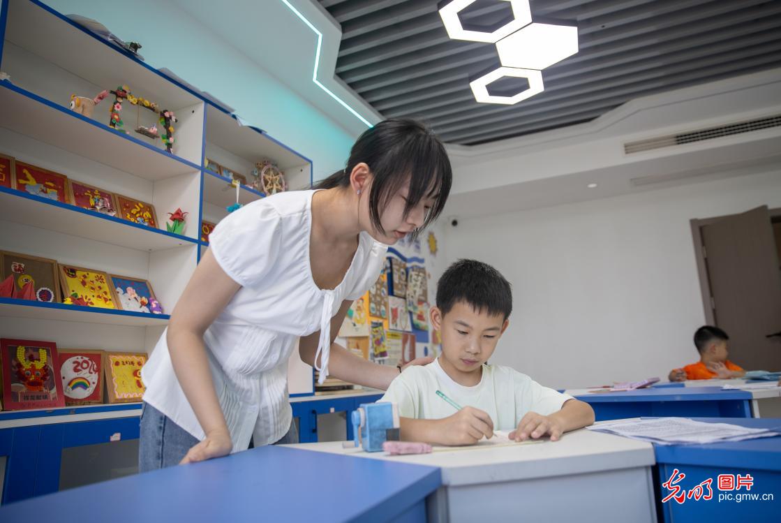 暑托护航助成长 贴心服务解民忧 暑托护航助成长 贴心服务解民忧