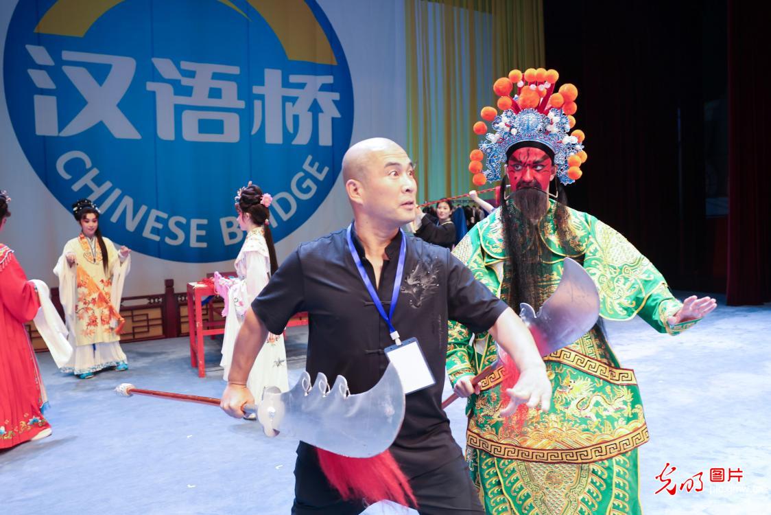 非遗评韵传中外 文化交融绽芳华 非遗评韵传中外 文化交融绽芳华