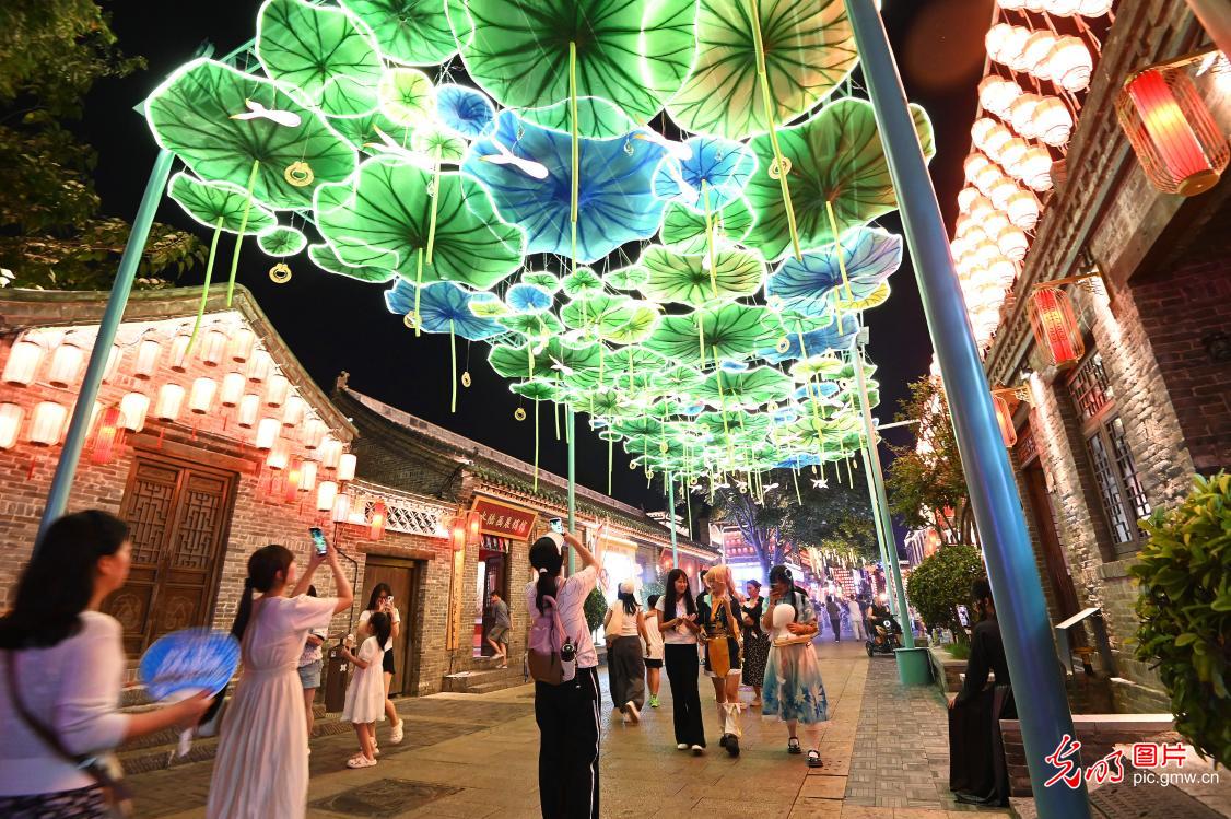 缤纷夏夜释放消费活力 缤纷夏夜释放消费活力