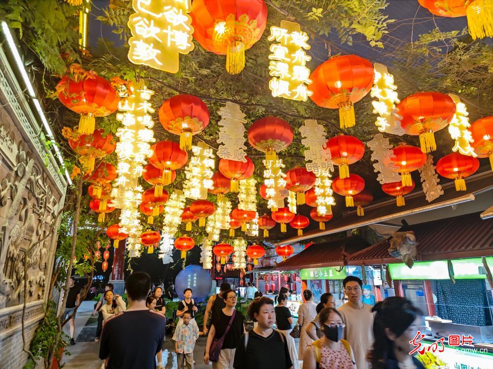 缤纷夏夜释放消费活力 缤纷夏夜释放消费活力