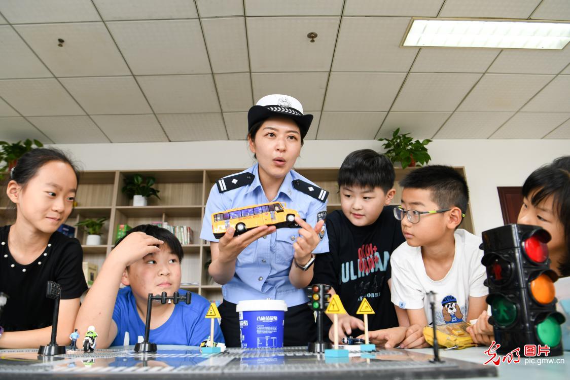 暖心托管护成长 缤纷课堂度暑期