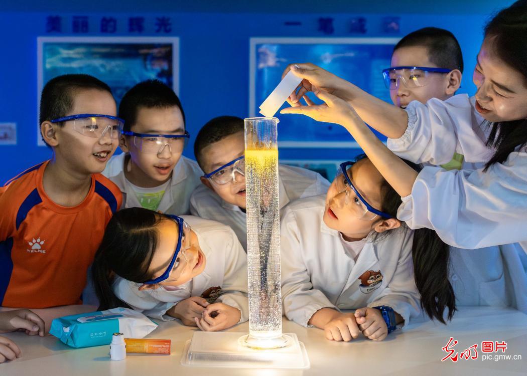 多彩暑期课堂 助力少年成长