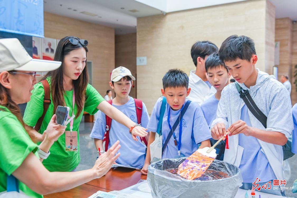 解锁暑期新课堂 古老非遗焕发青春活力 解锁暑期新课堂 古老非遗焕发青春活力