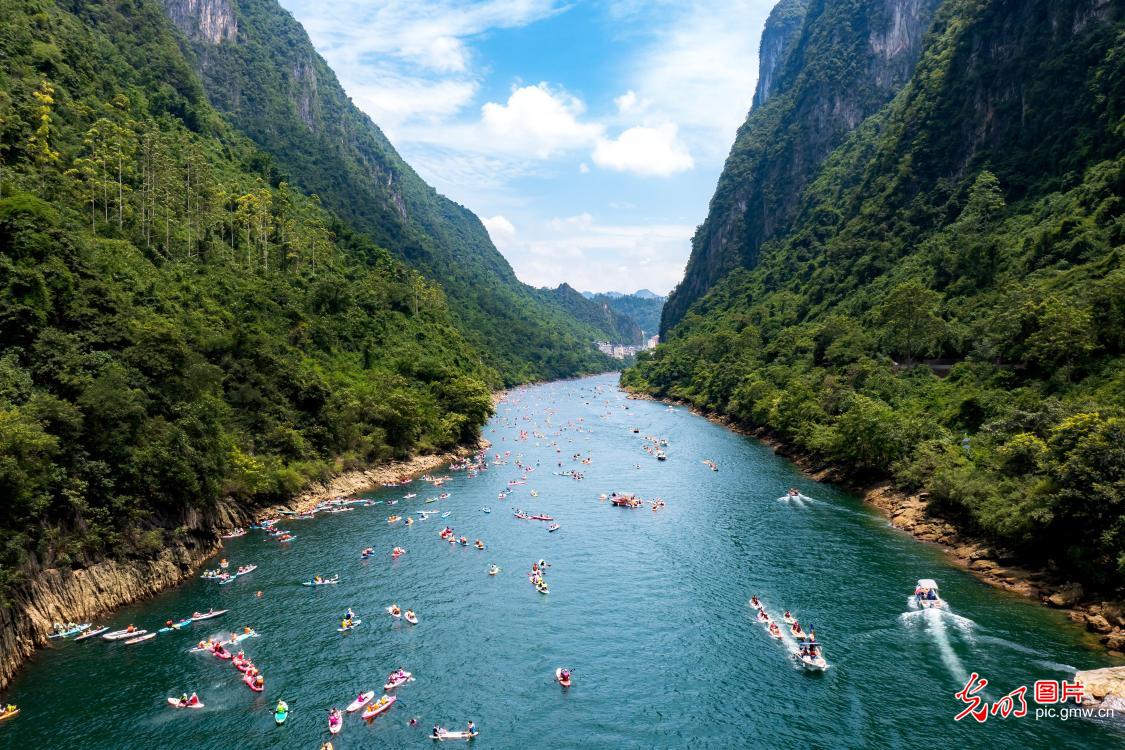 绿水青山引客来