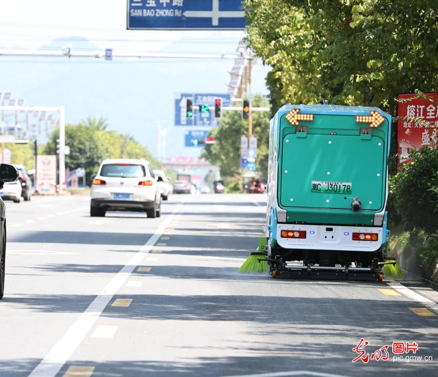 智慧环卫上岗 精治赋能城市