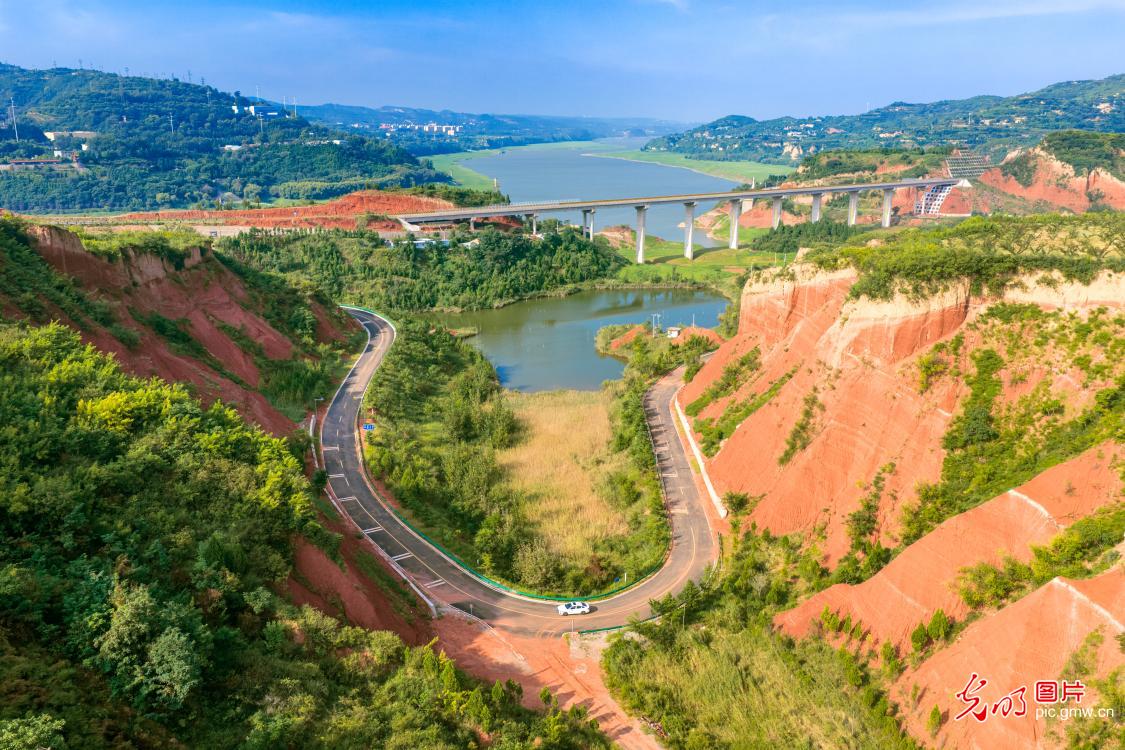 黄河一号旅游公路 勾勒沿黄秀美风光