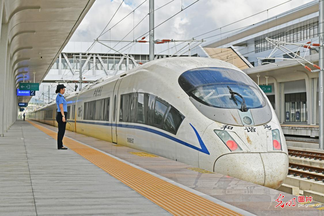2026年全国铁路暑运结束 出行保障平稳有序 2026年全国铁路暑运结束 出行保障平稳有序