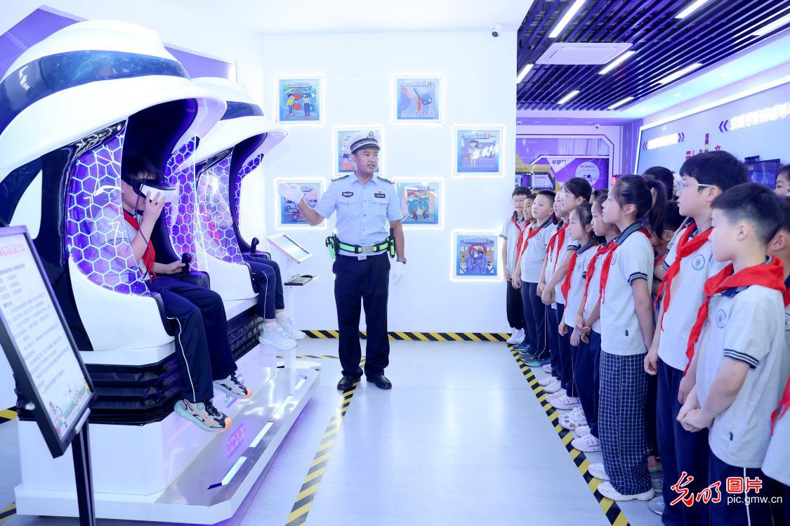 开学第一课:红魂领航 科创逐梦 安全护航 开学第一课:红魂领航 科创逐梦 安全护航