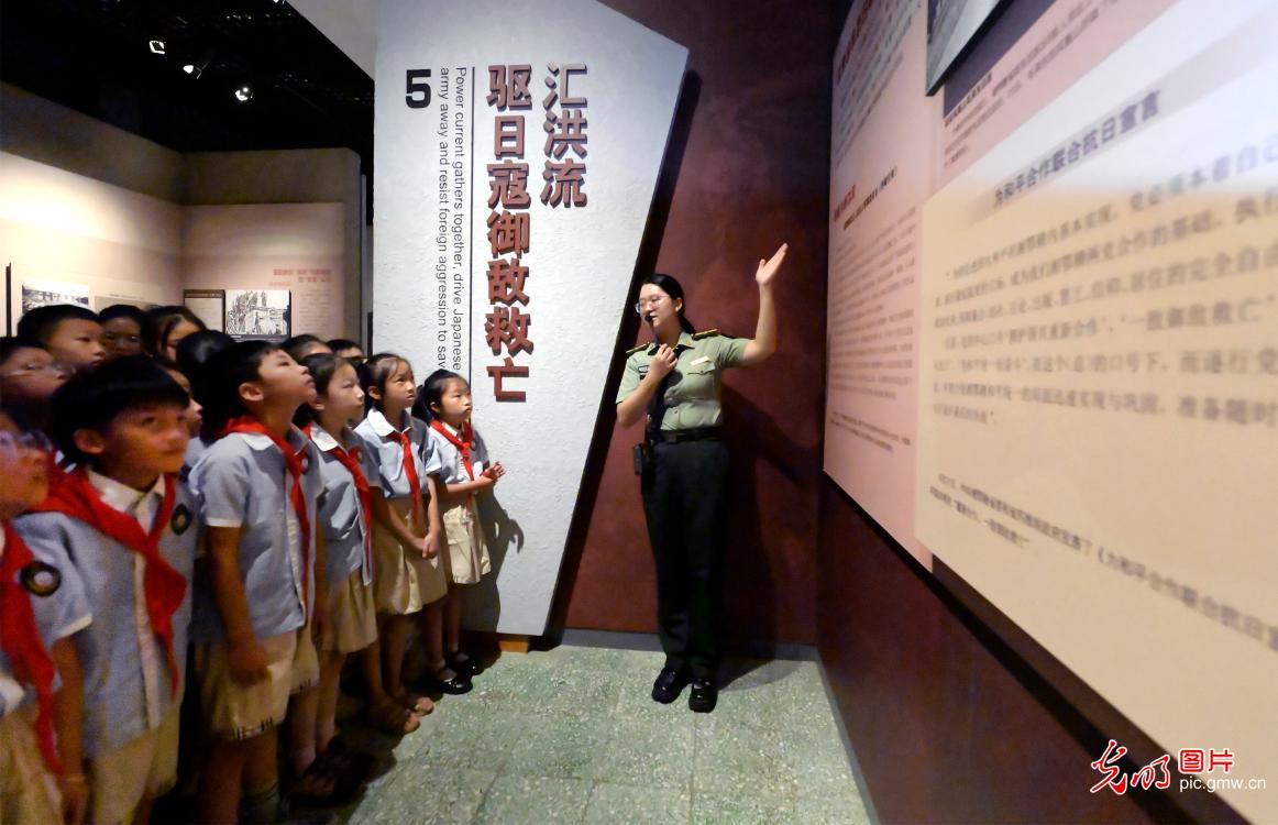 缅怀抗战先烈 传承爱国精神 缅怀抗战先烈 传承爱国精神