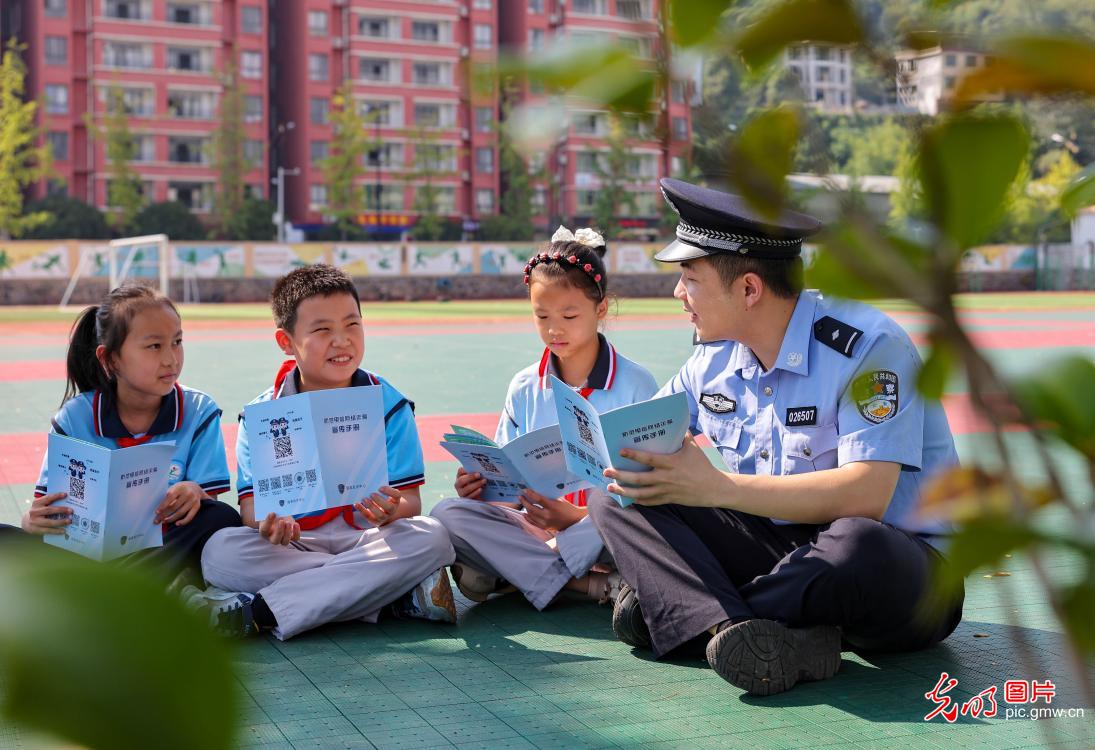 普及网络安全知识 共筑清朗网络空间