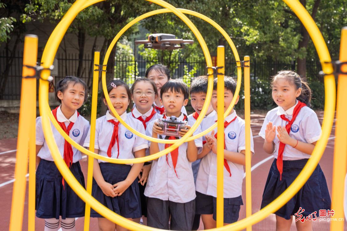 童心触摸科技 实践启迪新知