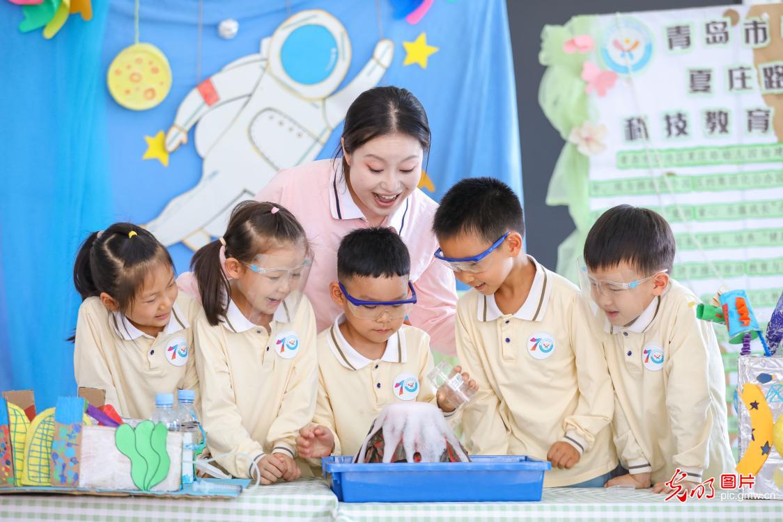 科创小实验 点亮科学梦