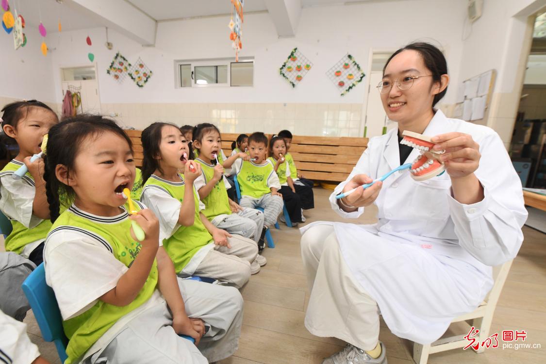 守护齿间健康 点亮生活笑容 守护齿间健康 点亮生活笑容