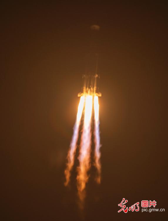 我国成功发射卫星互联网低轨26组卫星