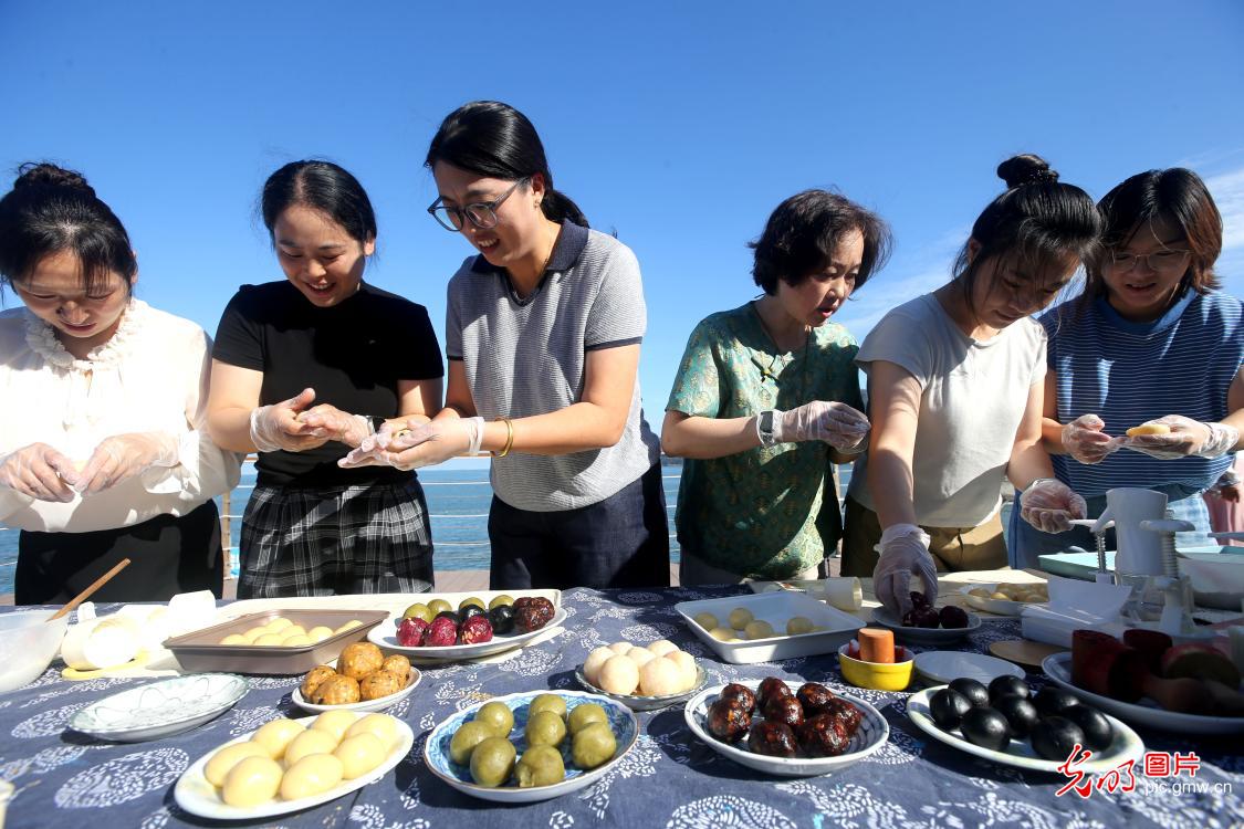 中秋佳节将至 各地多彩活动庆团圆 中秋佳节将至 各地多彩活动庆团圆