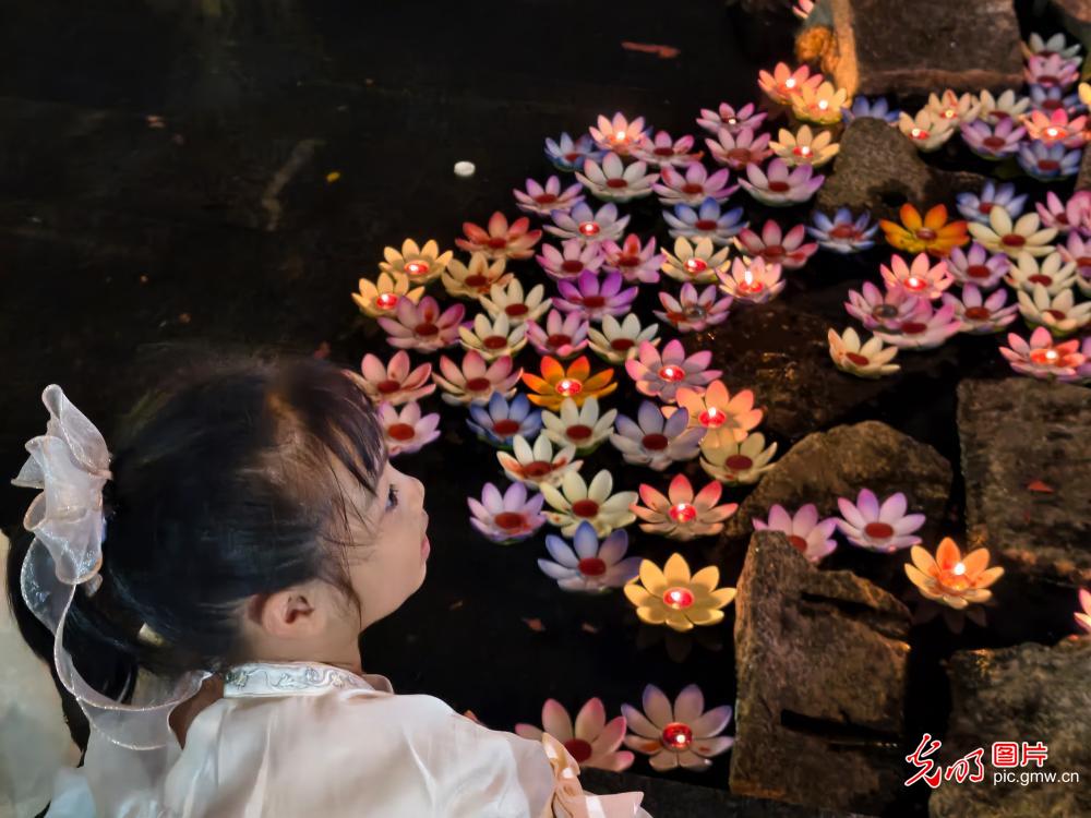 中秋夜 灯火里的中国味 中秋夜 灯火里的中国味