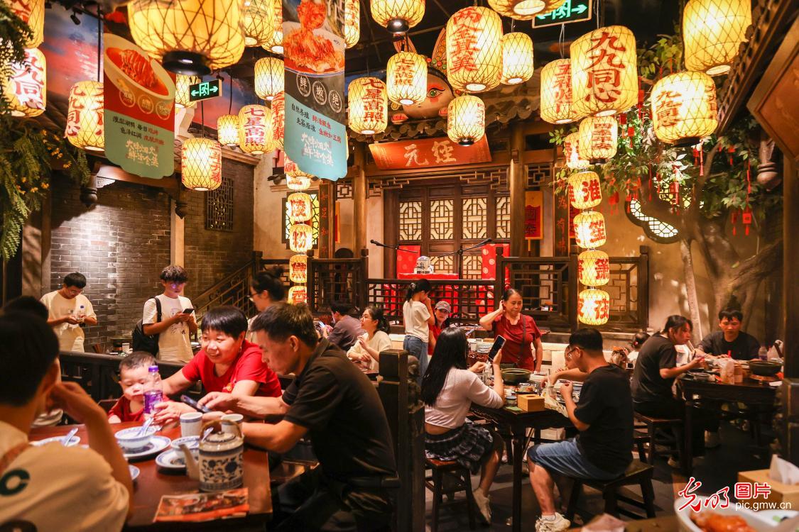 中秋夜 灯火里的中国味 中秋夜 灯火里的中国味
