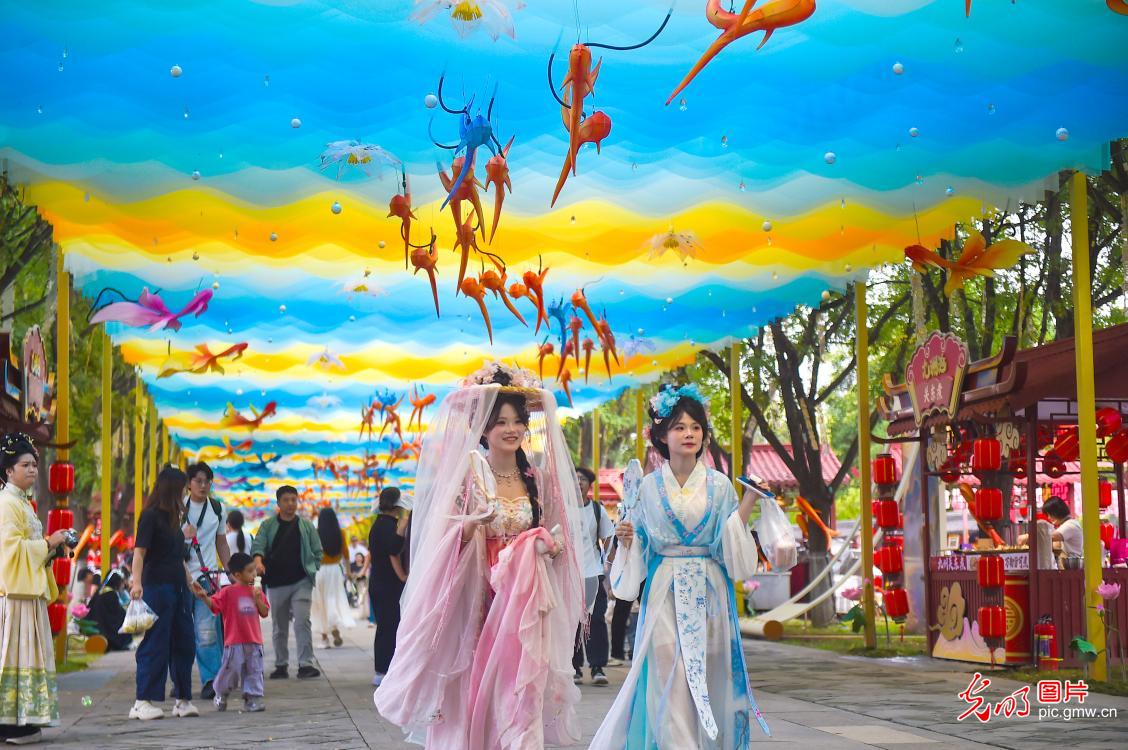 中秋假期文旅热 多元休闲乐享假日时光