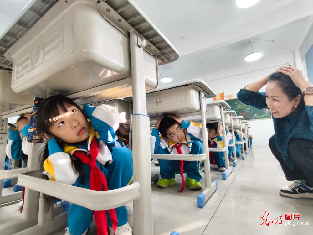 防灾强意识 减灾筑平安