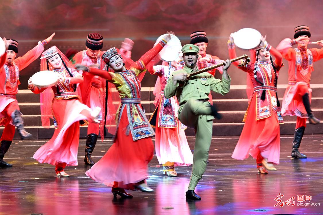 文化走亲促交融 帕米尔高原风情绽放